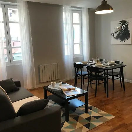 Premium Apartment *
